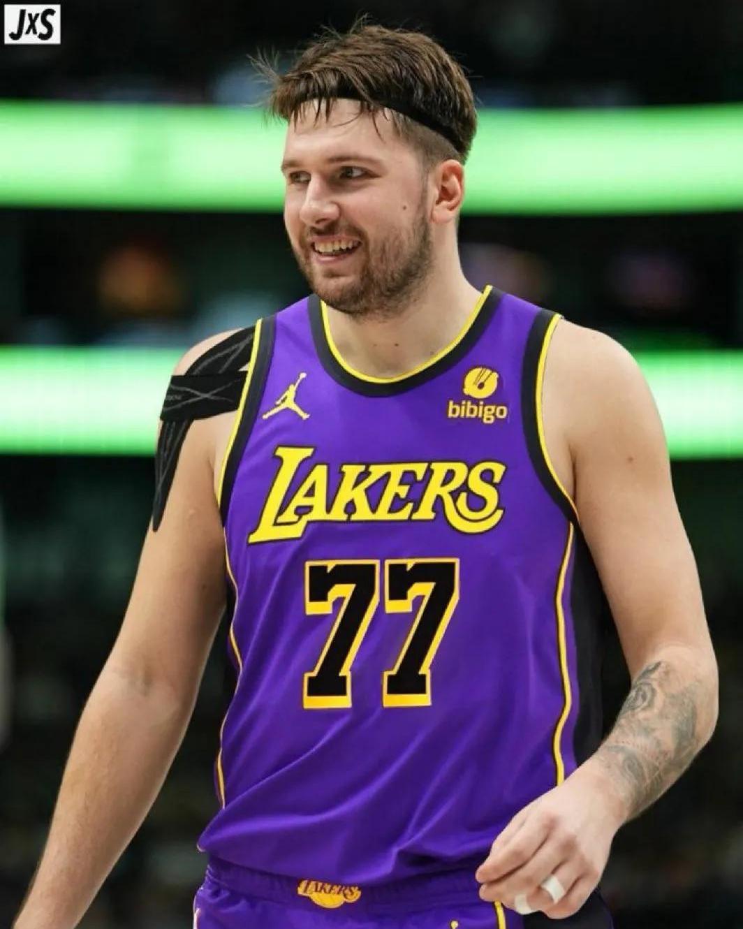 浓眉哥官方公布新规，76人引发争议，命运悬念球迷热议！-熊猫体育在线平台