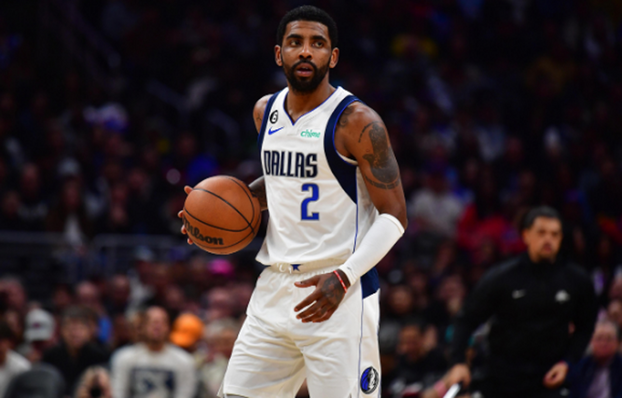 欧文险胜西蒙斯，篮网关键表现点燃全场！-熊猫体育在线平台